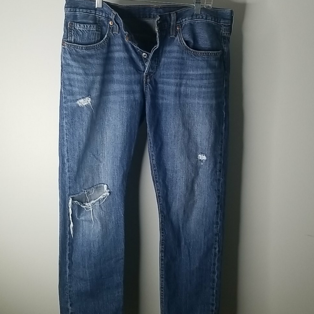 Levi 501 Tapered butterfly   W31L28 EUC